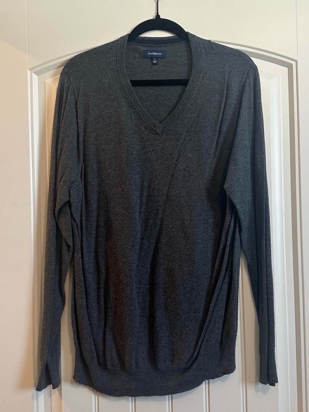 croft & barrow Men's Dark Gray V-Neck Sweater